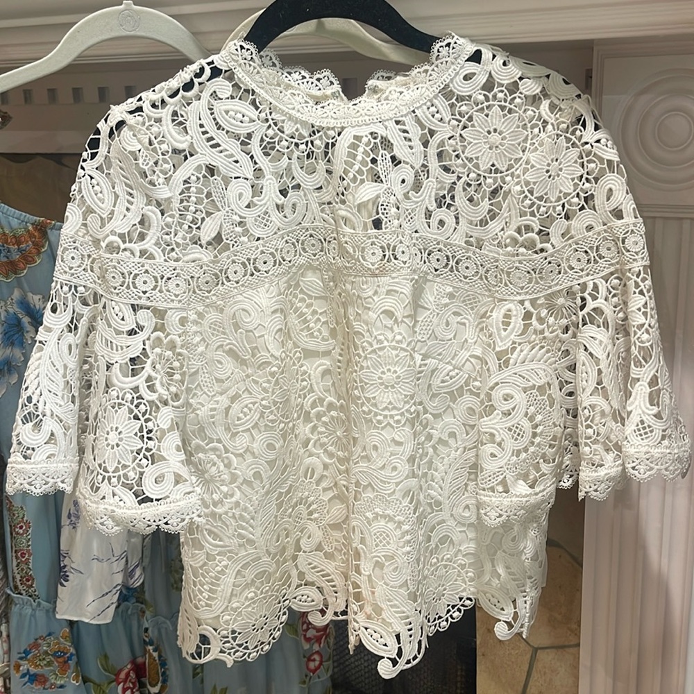 AMUR white lace top